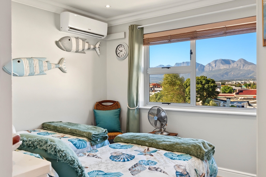 4 Bedroom Property for Sale in Gordons Bay Village Western Cape